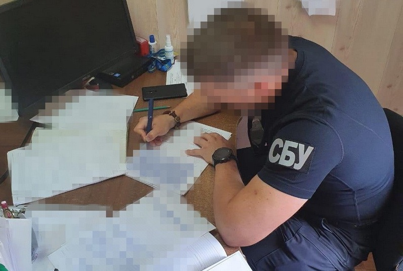 Видача терористам українських паспортів: СБУ блокувала канал легалізації бойовиків “ДНР”