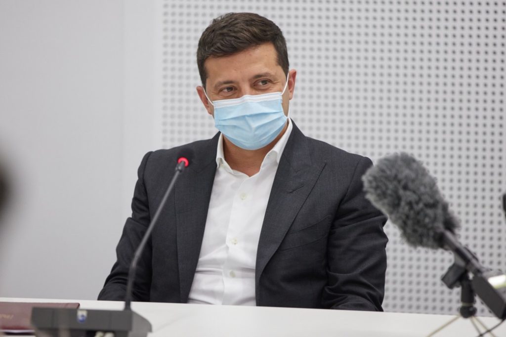 Люди втомились: Зеленський назвав причину зростання кількості хворих на COVID-19