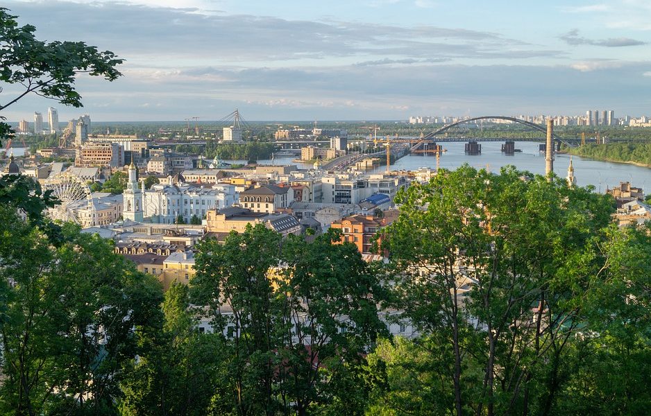 Знову Московський: Окружний адмінсуд Києва повернув проспекту Бандери колишню назву