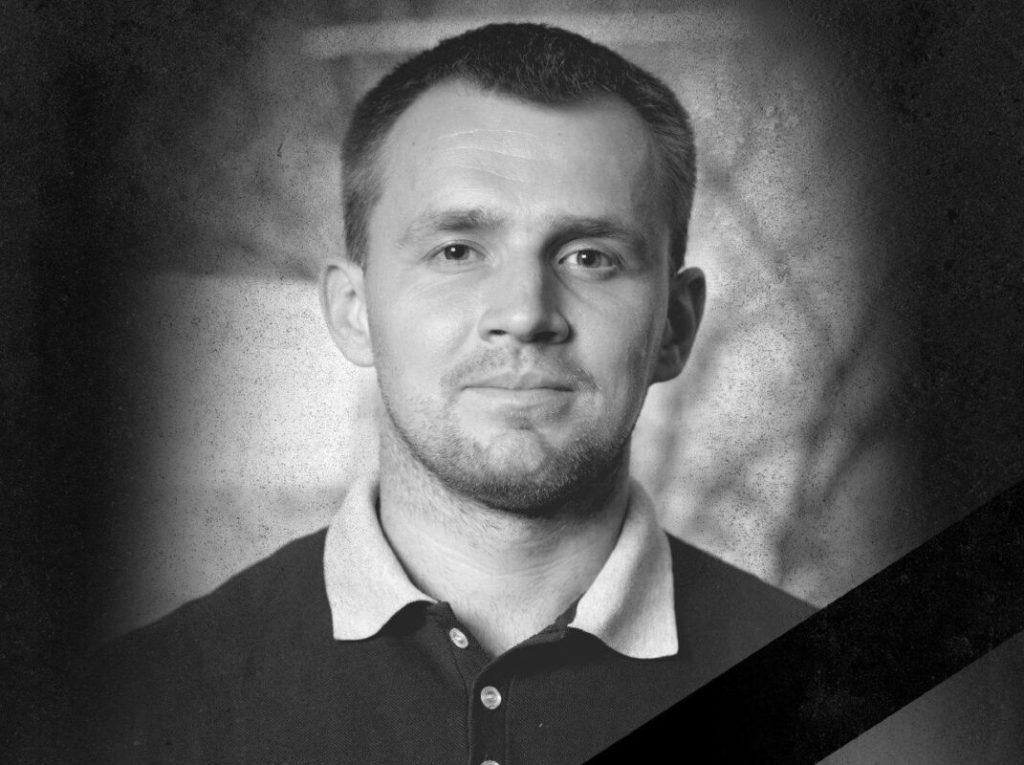 Помер ветеран АТО Денис Янтар, який сперечався із Зеленським щодо розведення військ на Донбасі