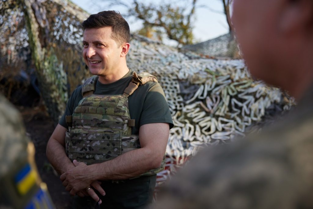 Зеленський пообідав з бійцями ООС, військовим не дали тарілок та їжі: оприлюднено фото