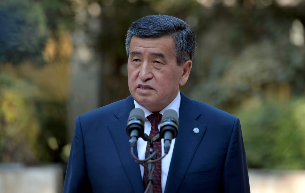 Президент Киргизстану готовий подати у відставку