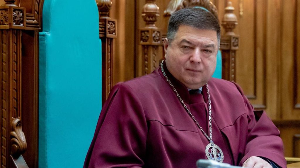 Скасування відповідальності за незаконне збагачення: голова КСУ після окупації Криму отримав земельну ділянку на півострові