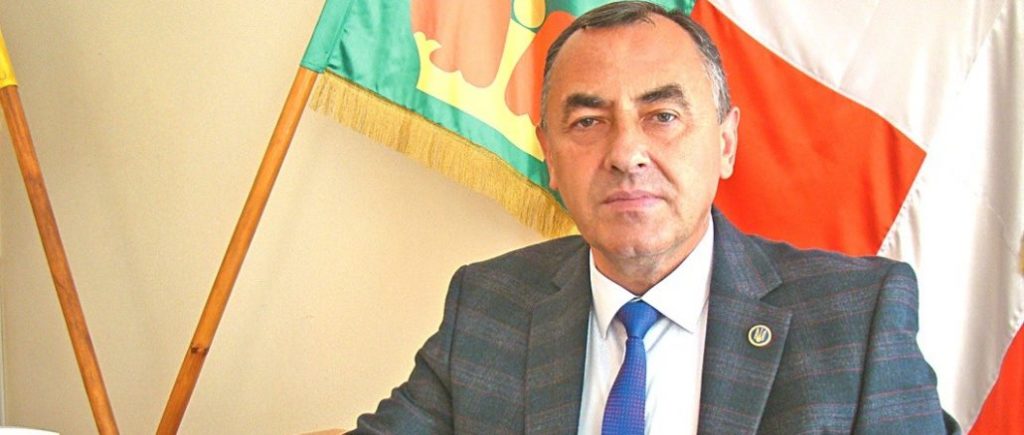 На виборах голови Ізяславської ОТГ на Хмельниччині перемагає кандидат від “ЄС” Сергій Шлегель