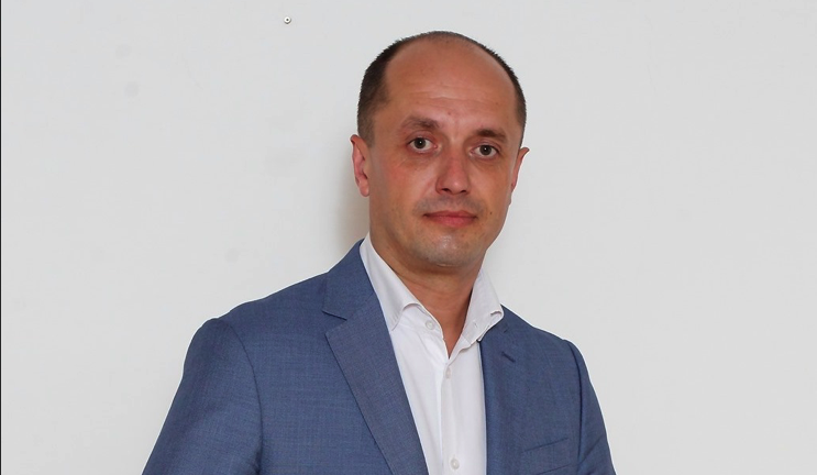 Знову фальсифікації: кандидат від “ЄС” заявив про спроби опонентів сфабрикувати результати виборів у Шепетівці