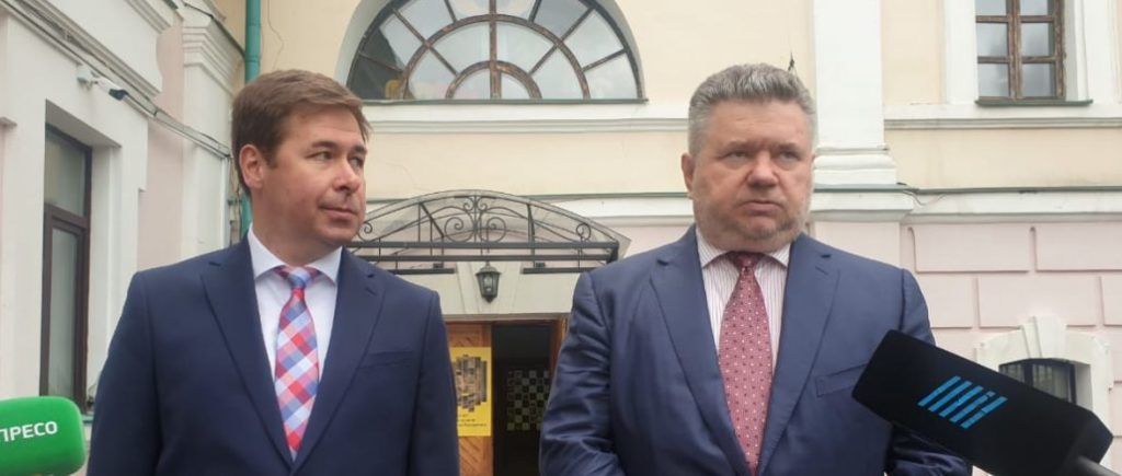У Зеленського не бачать підстав для розслідування діяльності нардепа Деркача, якого у США вважають російським агентом – адвокати Порошенка