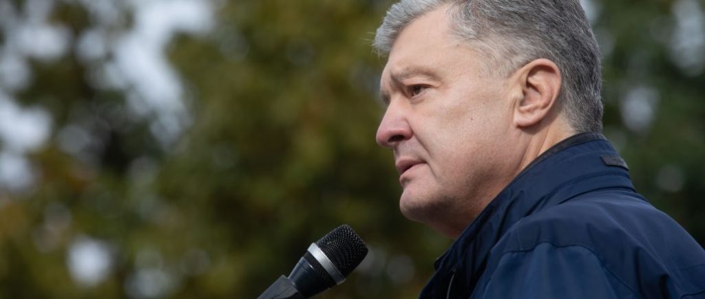 За гроші, які витратять на “опитування” Зеленського, можна було б купити тисячу кисневих концентраторів – Порошенко