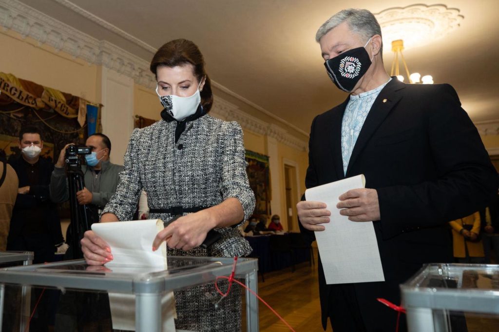 Наш вибір — прекрасна європейська Україна: Петро і Марина Порошенко проголосували на місцевих виборах