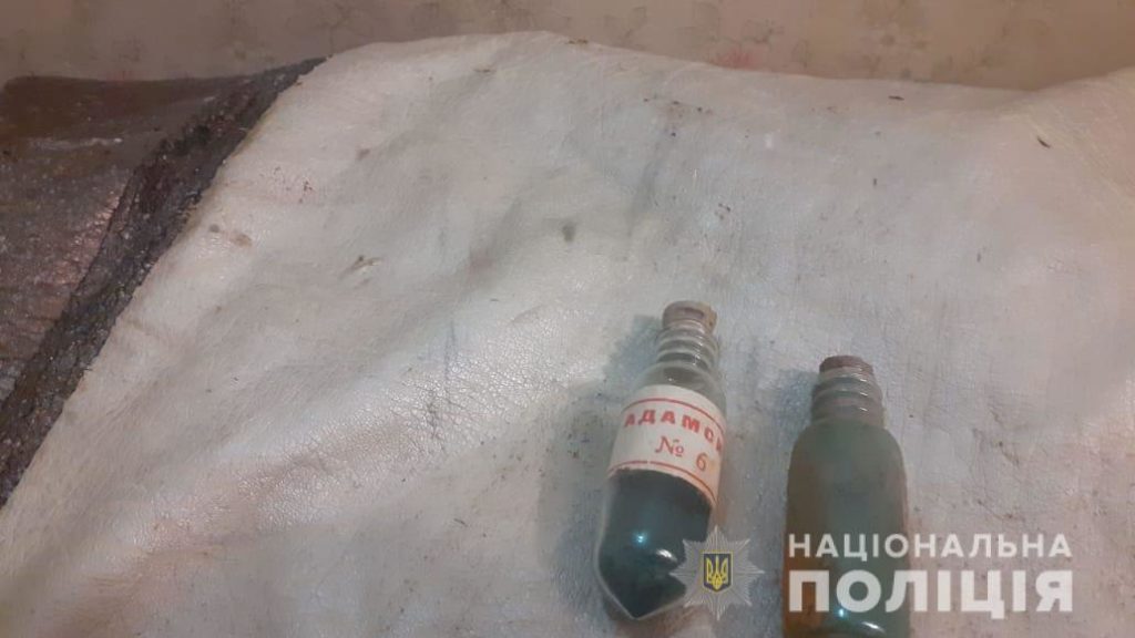 У школі Харкова знайшли колбу з бойовою отрутою: евакуйовано 380 осіб
