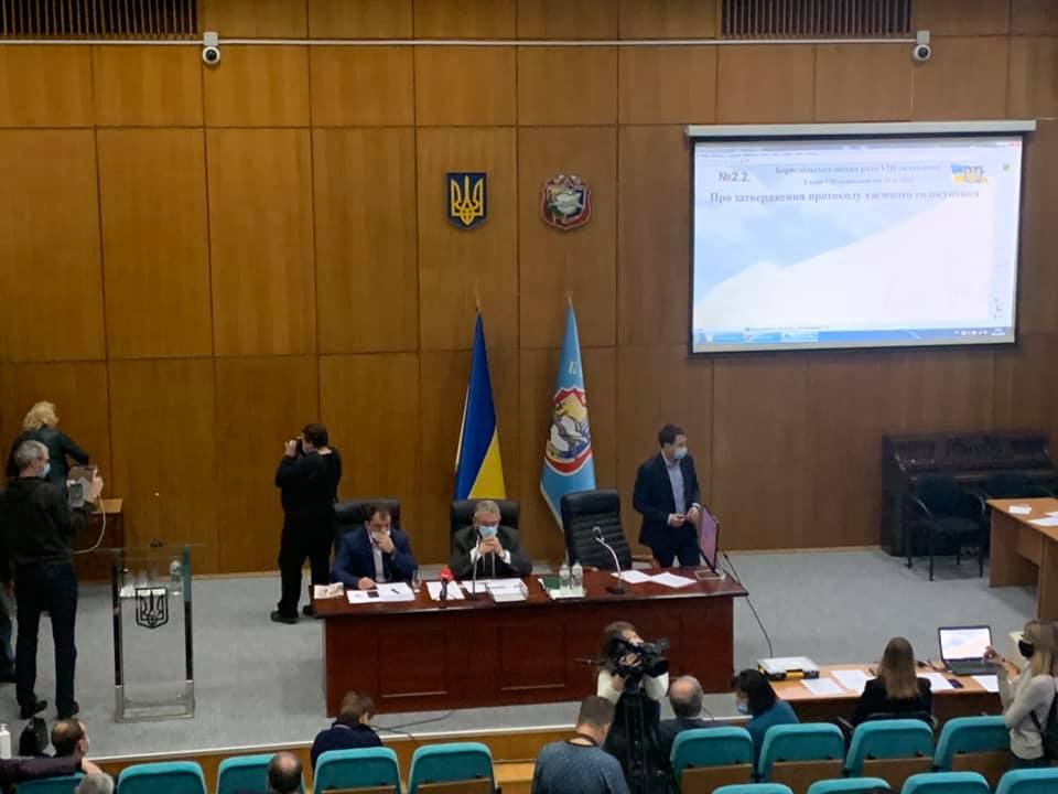 У Борисполі “Слуги народу” об’єднались в коаліцію з ОПЗЖ та “Батьківщиною”