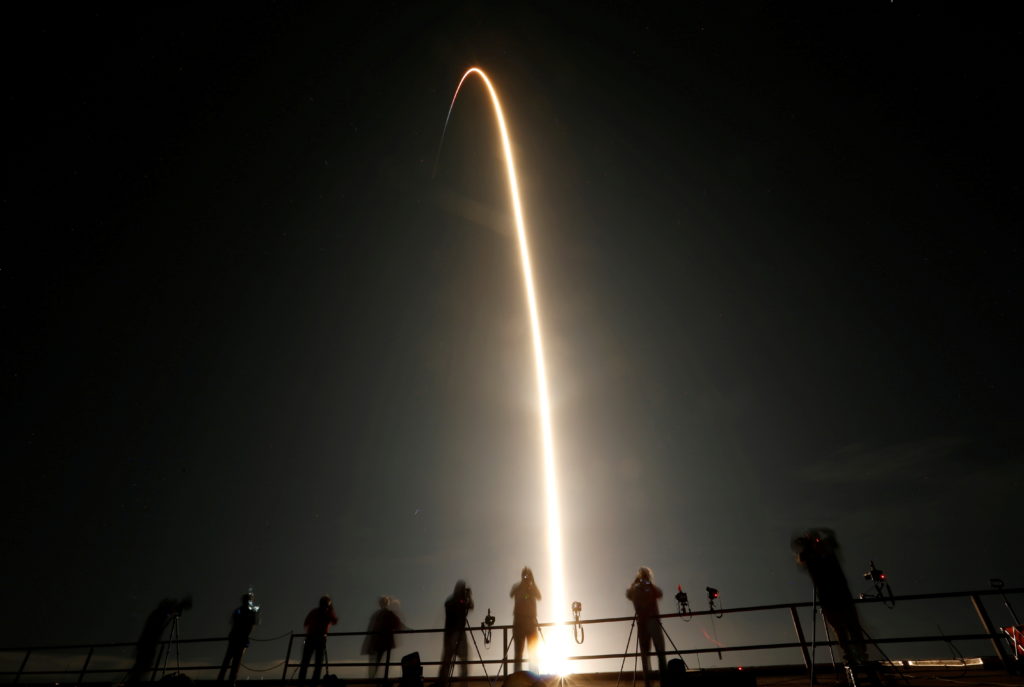 SpaceX запустила 51 супутник Starlink: вони тепер із лазерами