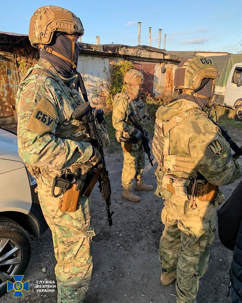 Власники російської авіаційної компанії організували викрадення українських двигунів та авіазапчастин