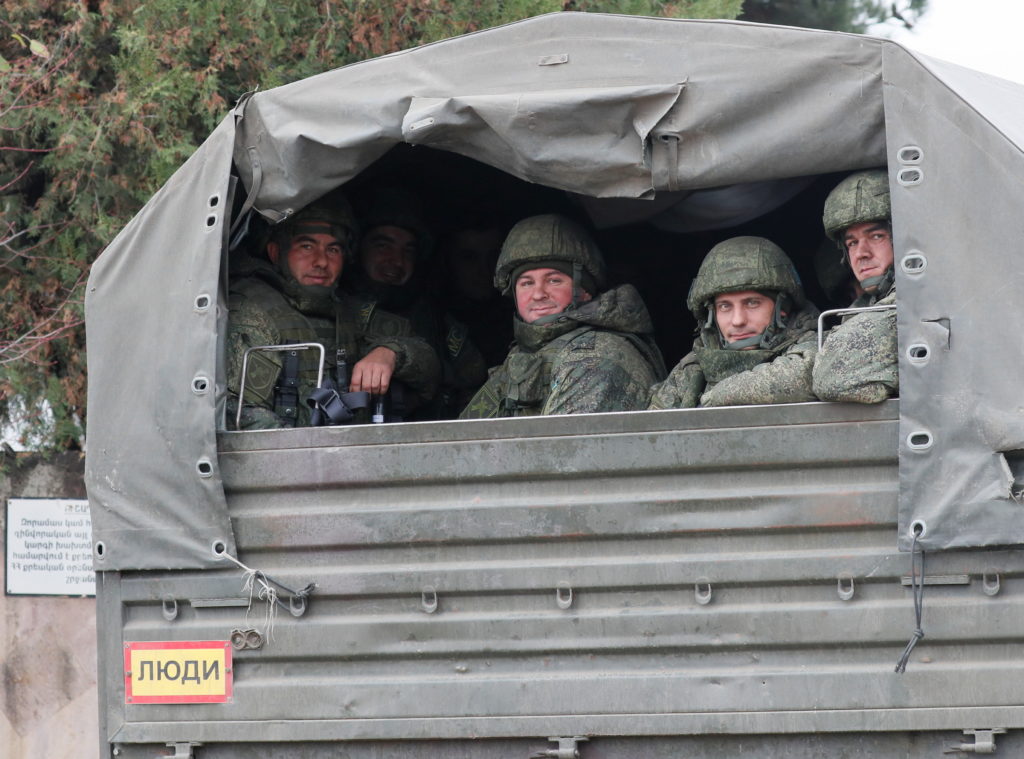 Російські окупанти вербують на Донбасі “миротворців” у Нагірний Карабах – ГУР