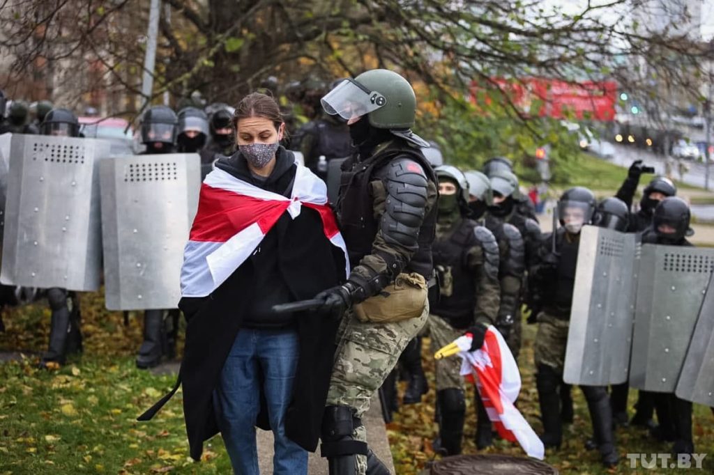 На протестах в Минске задержали более 200 человек — правозащитники