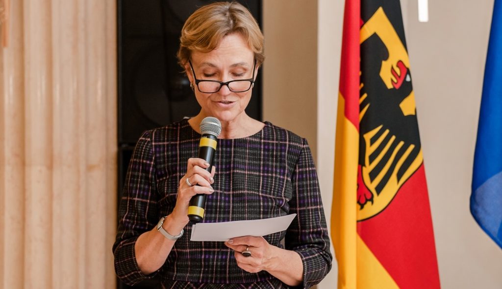У Німеччині розглядають Україну як майданчик для виробництва ліків від COVID-19
