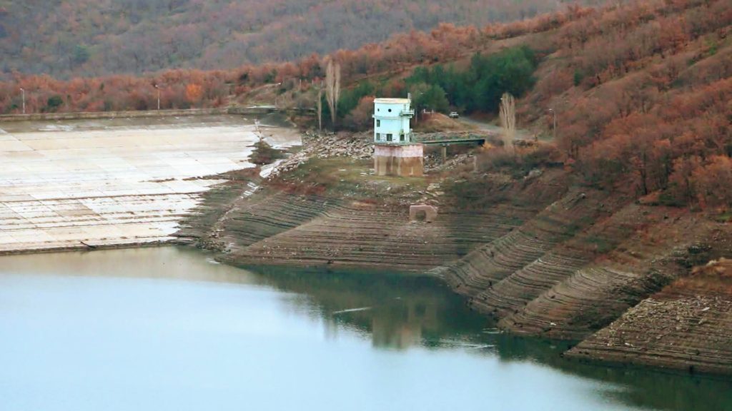 В окупованому Криму майже висохло найглибше водосховище: фото
