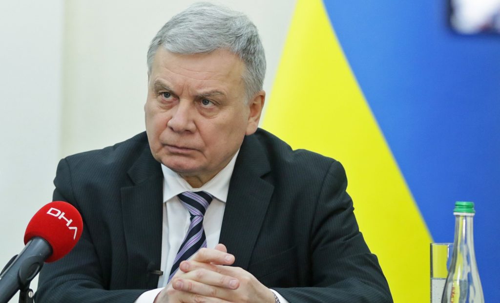 Таран йде з посади очільника Міноборони