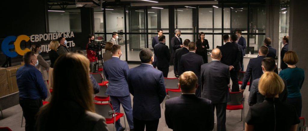 Порошенко на зустрічі з фракцією “ЄС” у Київраді: наше завдання – зберегти довіру киян і виконати виборчу програму