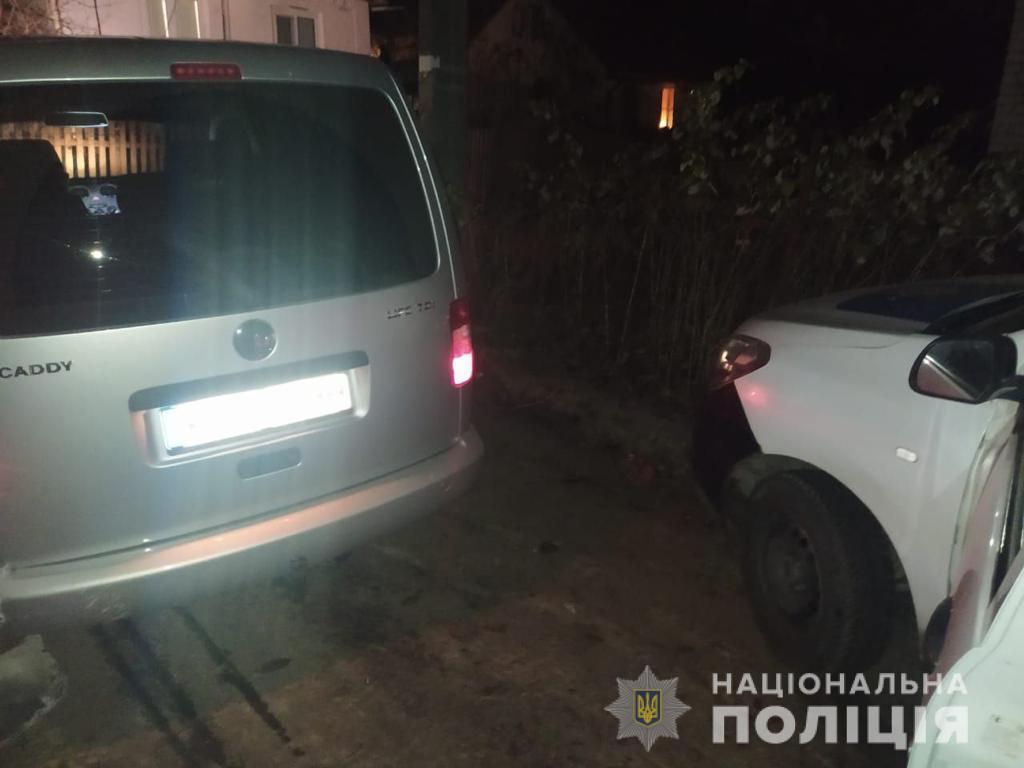 Під Києвом поліцейські відкрили вогонь, щоб зупинити п’яного водія, який влаштував погоню: відео