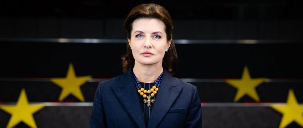 “ЄС” вимагає надати Києву право закуповувати вакцини, відкрити відомчі лікарні і підтримати бізнес – Марина Порошенко