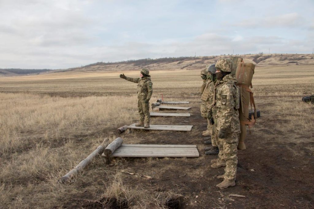 На Яворівському полігоні почались цілодобові стрільби, місцевих попередили про небезпеку