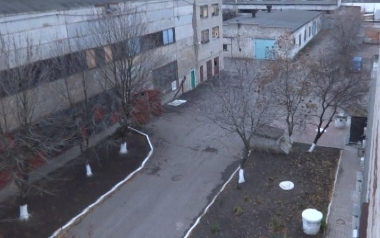 Уникальные фото: бывший пленный показал тюрьму в «ДНР», где держат украинских пленных