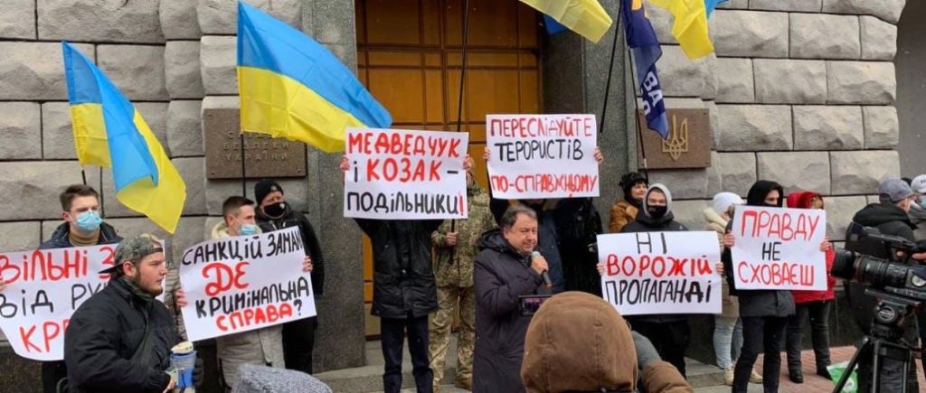 “Європейська Солідарність” вимагає притягнути до відповідальності власників прокремлівських ЗМІ – Княжицький
