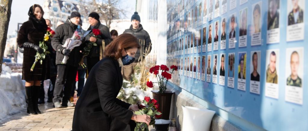 Марина Порошенко вшанувала пам’ять героїв Дебальцева
