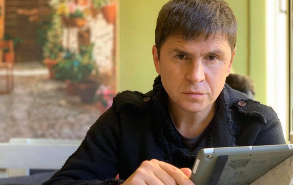 “Негативні суспільні настрої”: радник Єрмака назвав причини звільнення Залужного