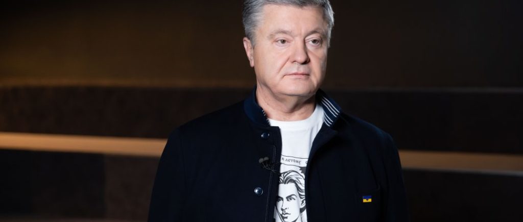 Вітаю українських журналістів, які протидіють російській агресії в інформаційному полі – Порошенко