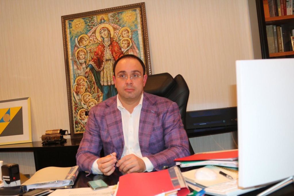 Покупець майна ПрАТ “Бліц-Інформ”: “Модель поведінки представників Укрексімбанку більше нагадує сомалійських піратів, аніж авторитетну фінансову установу. Це хрест на іноземних інвестиціях”