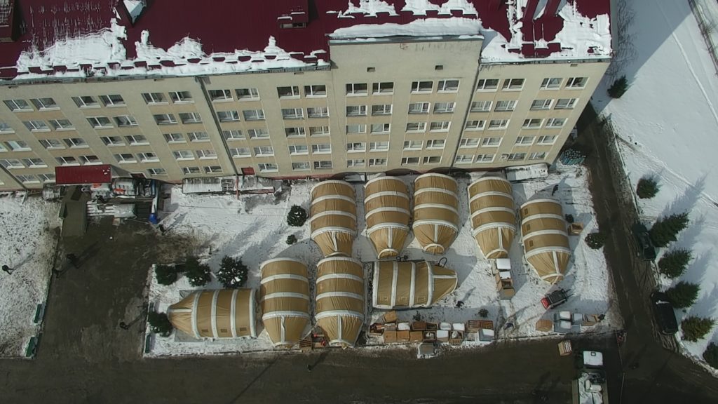 На Прикарпатті мобільний госпіталь готують до прийому COVID-хворих: деталі