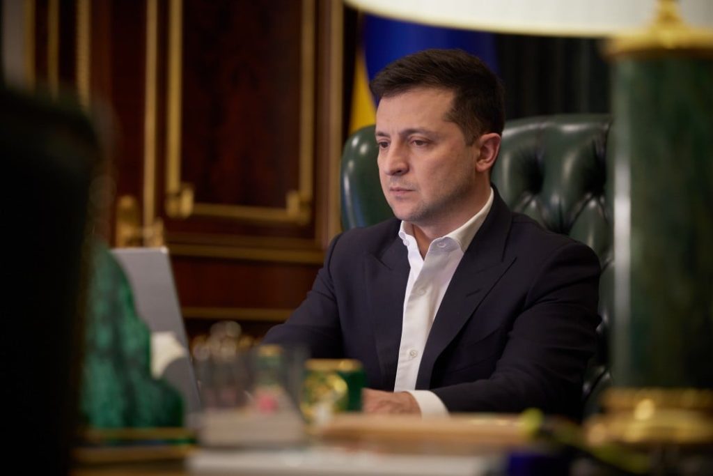 Зеленский провел телефонный разговор с руководством фармацевтической корпорации Pfizer: первые детали