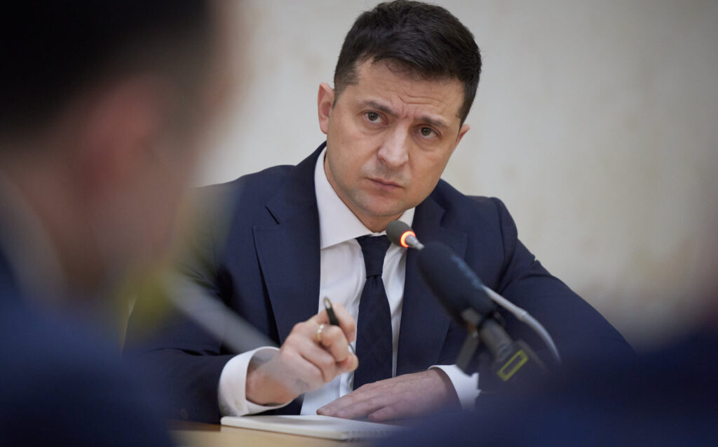 Зеленський доручив уряду підготувати рішення про припинення авіасполучення з Білоруссю