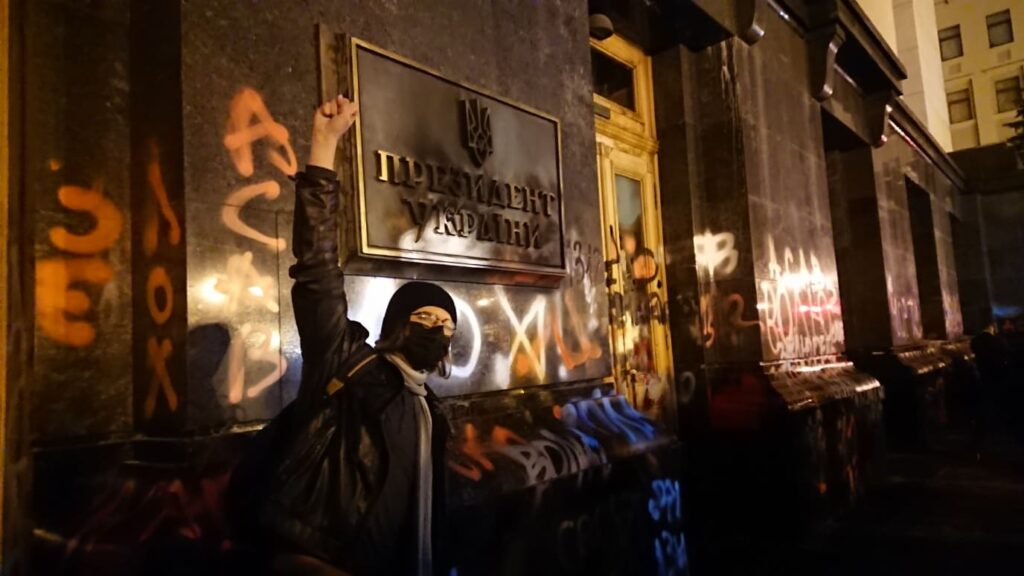 Люди вже не можуть миритись з діями влади – Погребиський про акцію біля Офісу президента