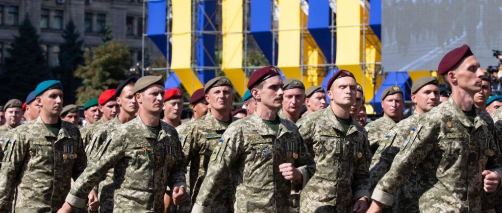Безстрашні добровольці стали першим надійним щитом у війні з російським агресором – Порошенко