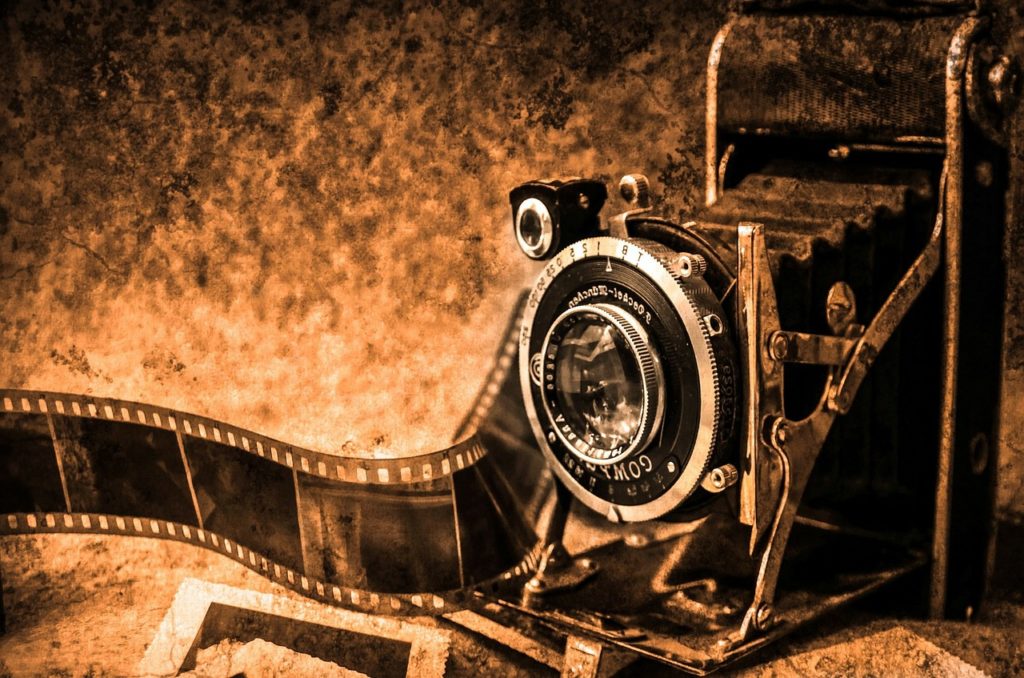 “Глибока ностальгія”: з’явився додаток здатний “оживляти” фотографії померлих людей