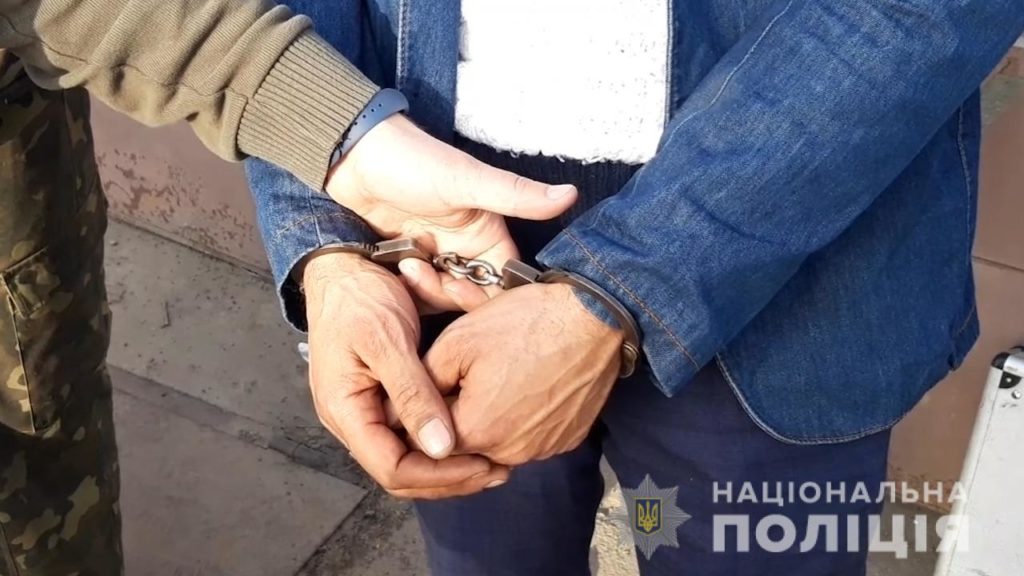 На Одещині двоє чоловіків викрали 23-річну дівчину