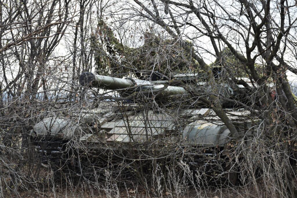 Війна на Донбасі: терористи вісім разів обстріляли позиції ООС