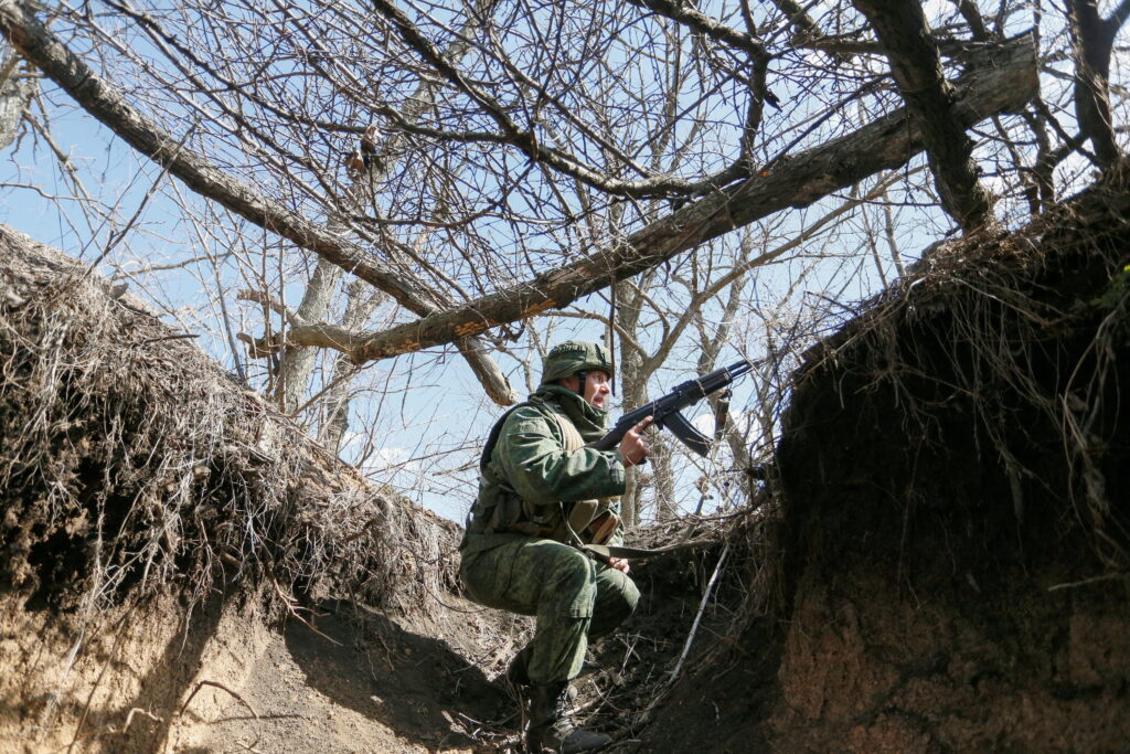 На Донбасі загинув український військовий, ще двоє отримали поранення