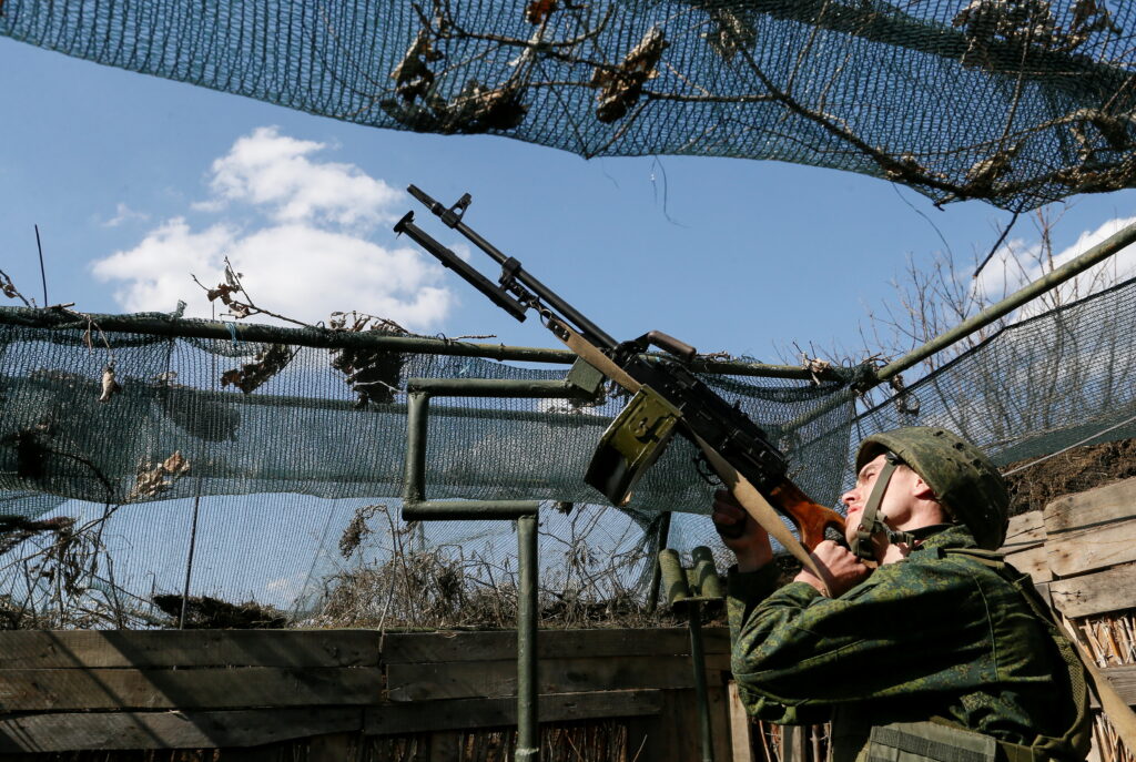 С начала суток боевики 11 раз нарушили «тишину», один военный погиб