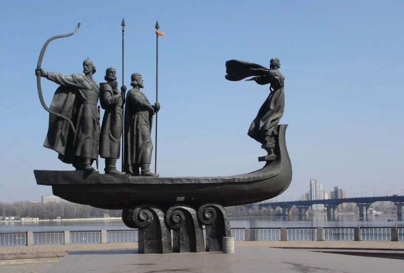 З 1 травня у Києві скасовують локдаун: відновлять роботу транспорт, ТРЦ, спортзали та заклади харчування