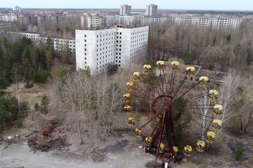 Российские военные грабят Чернобыль