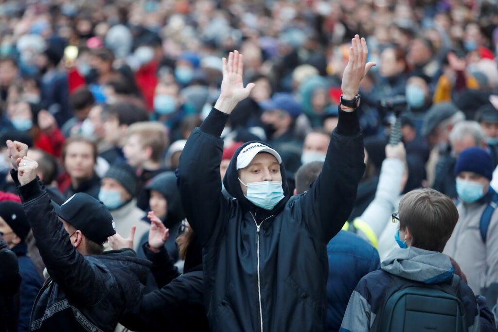 Під час протестів на підтримку Навального в Росії затримали понад 1,2 тисячі осіб