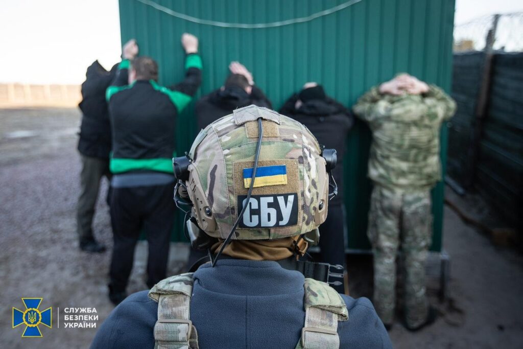 В Украине разоблачили масштабную схему подделки документов для жителей ОРДЛО и Крыма