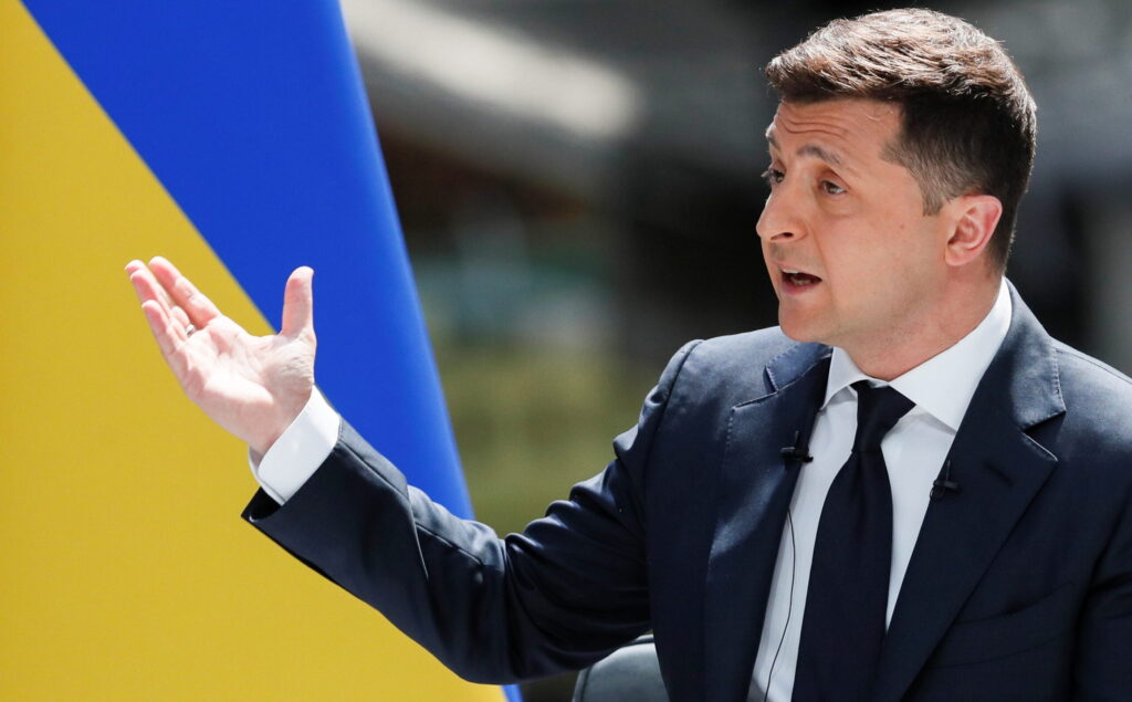 При “мінімалці” шість тисяч гривень: Зеленський впевнений, що українці заробляють майже як в Польщі