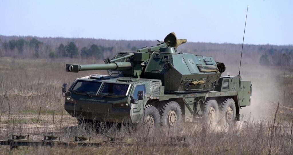 Українські військові успішно випробували чеську самохідну гаубицю Dana-M2: фото і відео