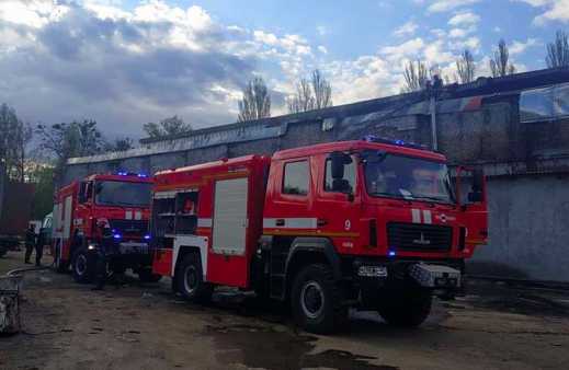 У Києві сталася масштабна пожежа на виробництві