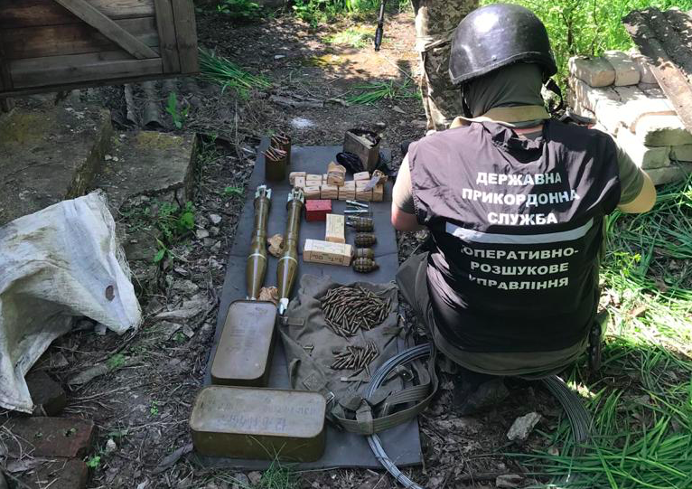 У Краматорську прикордонники знайшли схованку з вибухівкою