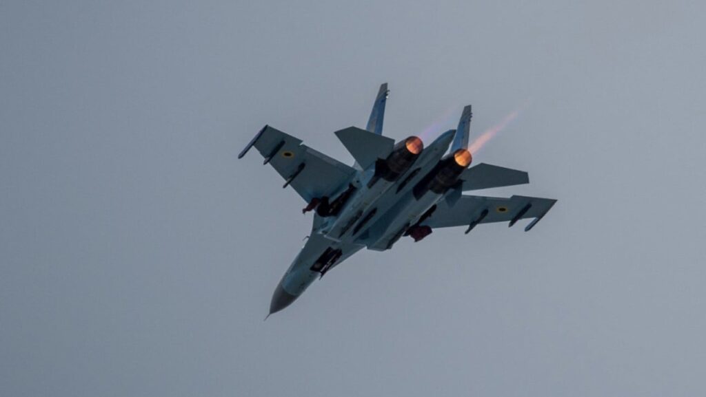 Відбиття повітряного нападу супротивника: фото з військових навчань авіації на Житомирщині